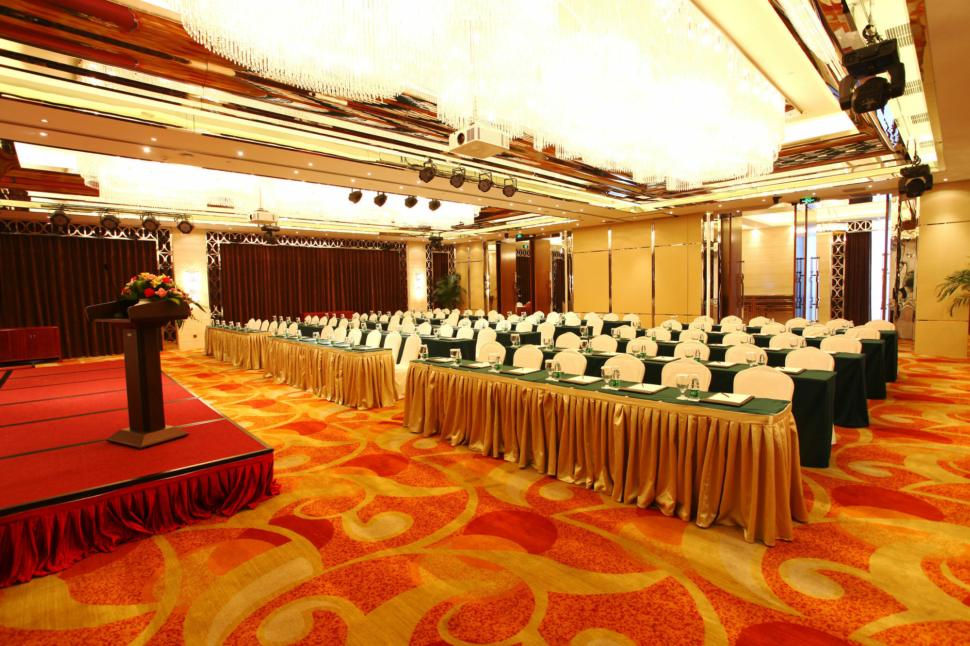 Celebrity Upper Class Hotel Chengdu Exterior foto